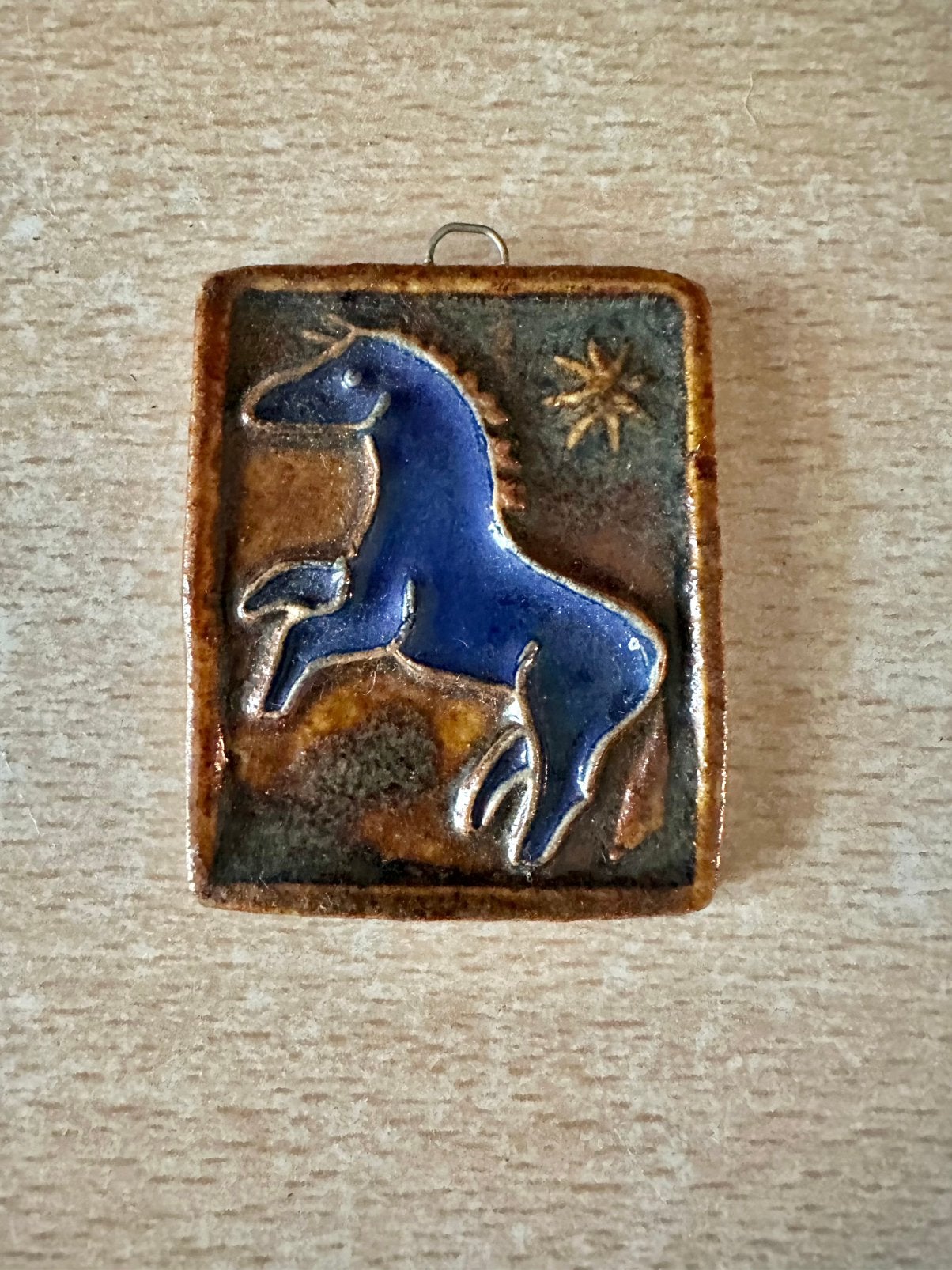 CUB Denmark keramiek plaquette paardje, Ophalen of Verzenden