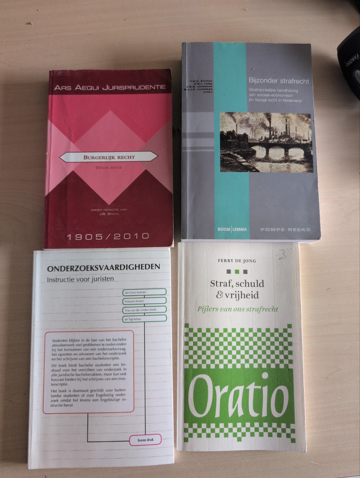 4 gebruikte studieboeken - Rechten, Ophalen of Verzenden, Gamma, Gelezen, HBO