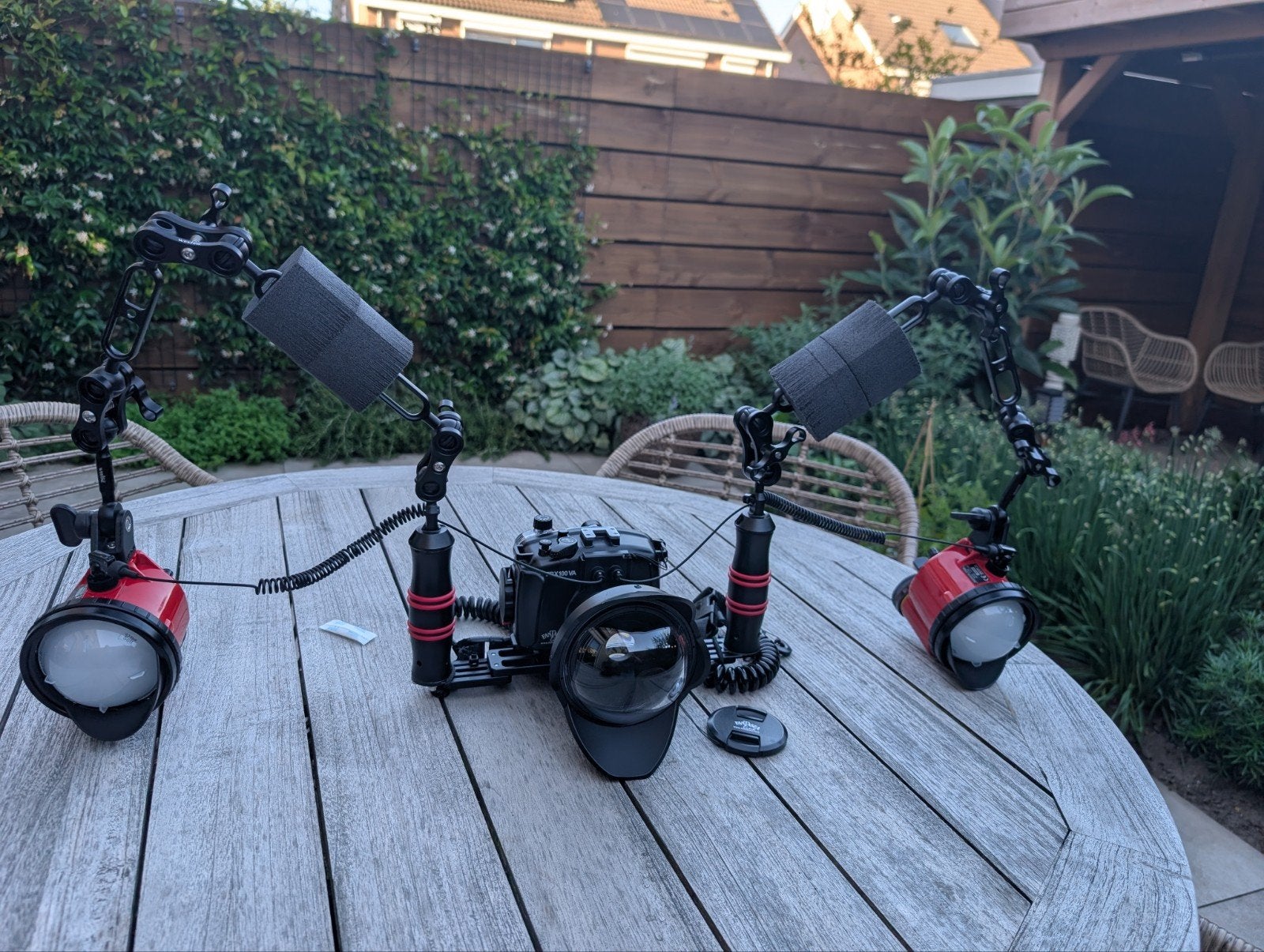 Sony onderwatercamera set + inon flitsers en voorzetlenzen, Audio, Tv en Foto, Fotografie | Onderwatercamera's, Ophalen, Meer dan 40 meter