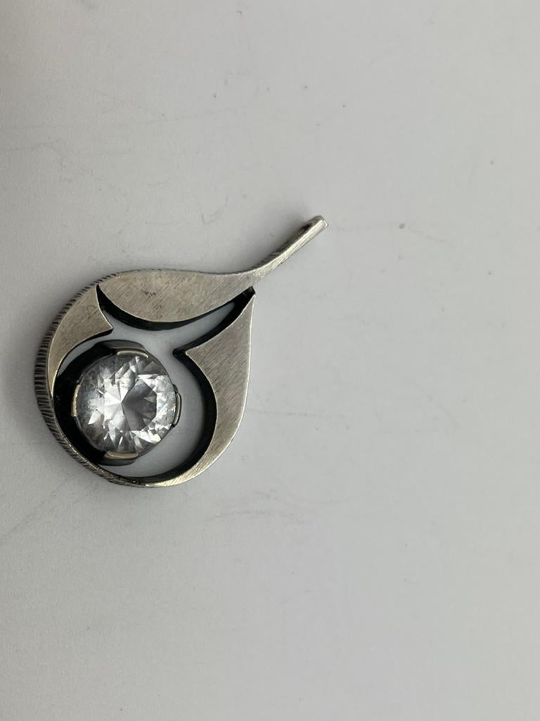 E112 Prachtige zilveren Karl Laine Finland hanger, Overige voorstellingen, Ophalen of Verzenden, X, Zilver