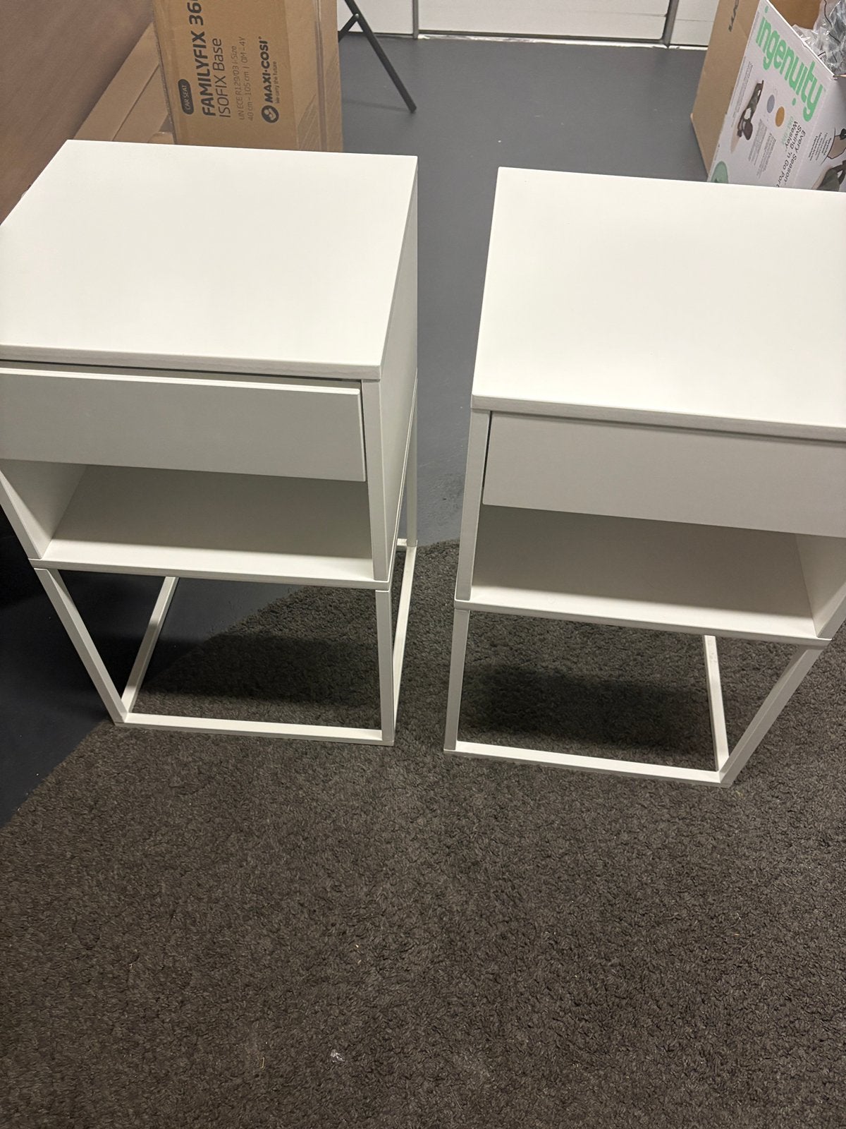 Ikea VIKHAMMER Nachtkastjes wit, 40x39 cm, Ophalen, Zo goed als nieuw, Minder dan 45 cm