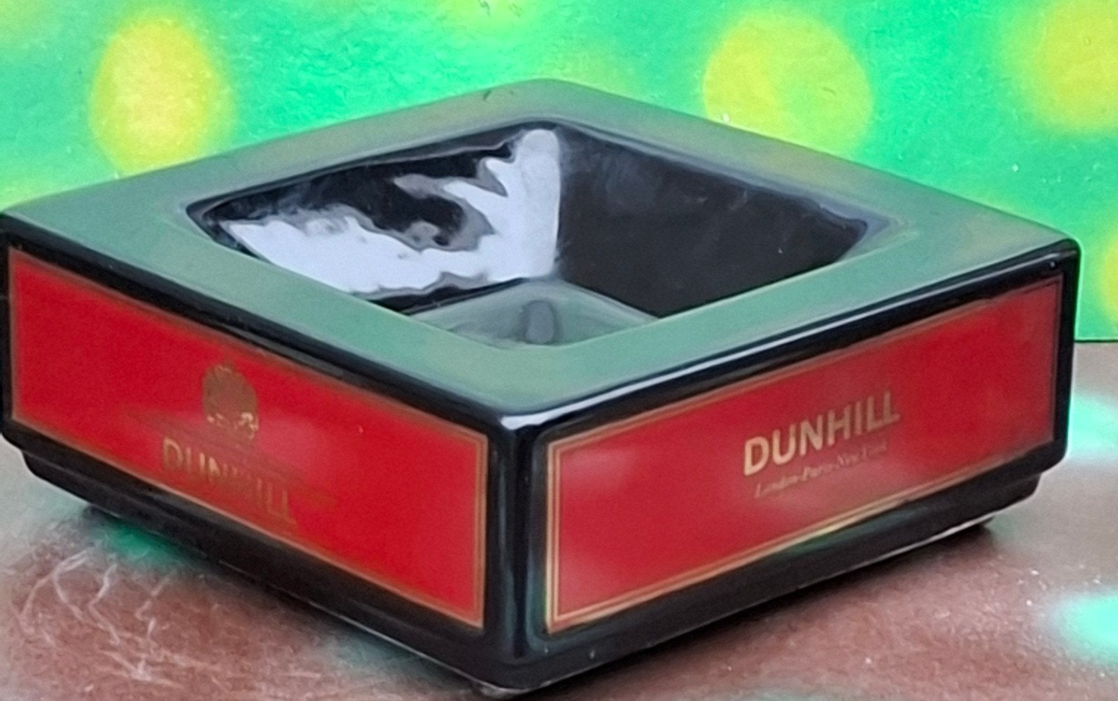 DUNHILL. ALFRED DUNHILL WADE.  Asbak.  * Zie tekst., Verzamelen, Rookartikelen, Aanstekers en Luciferdoosjes, Zo goed als nieuw
