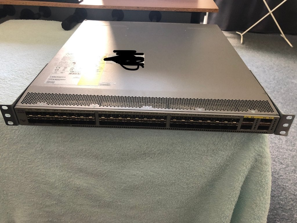 2x Cisco 3064X (48x SFP+ / 4x QSFP+), Ophalen, Gebruikt