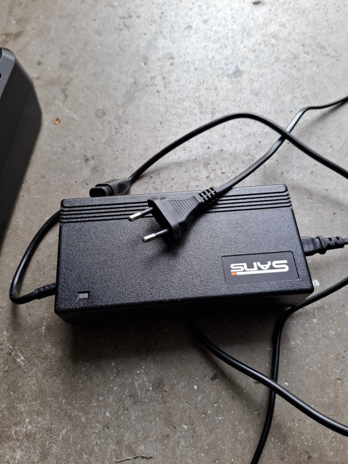 SANS 42V 3.0A Acculader voor E-bike (Veloci), Fietsen en Brommers, Ophalen, Gebruikt