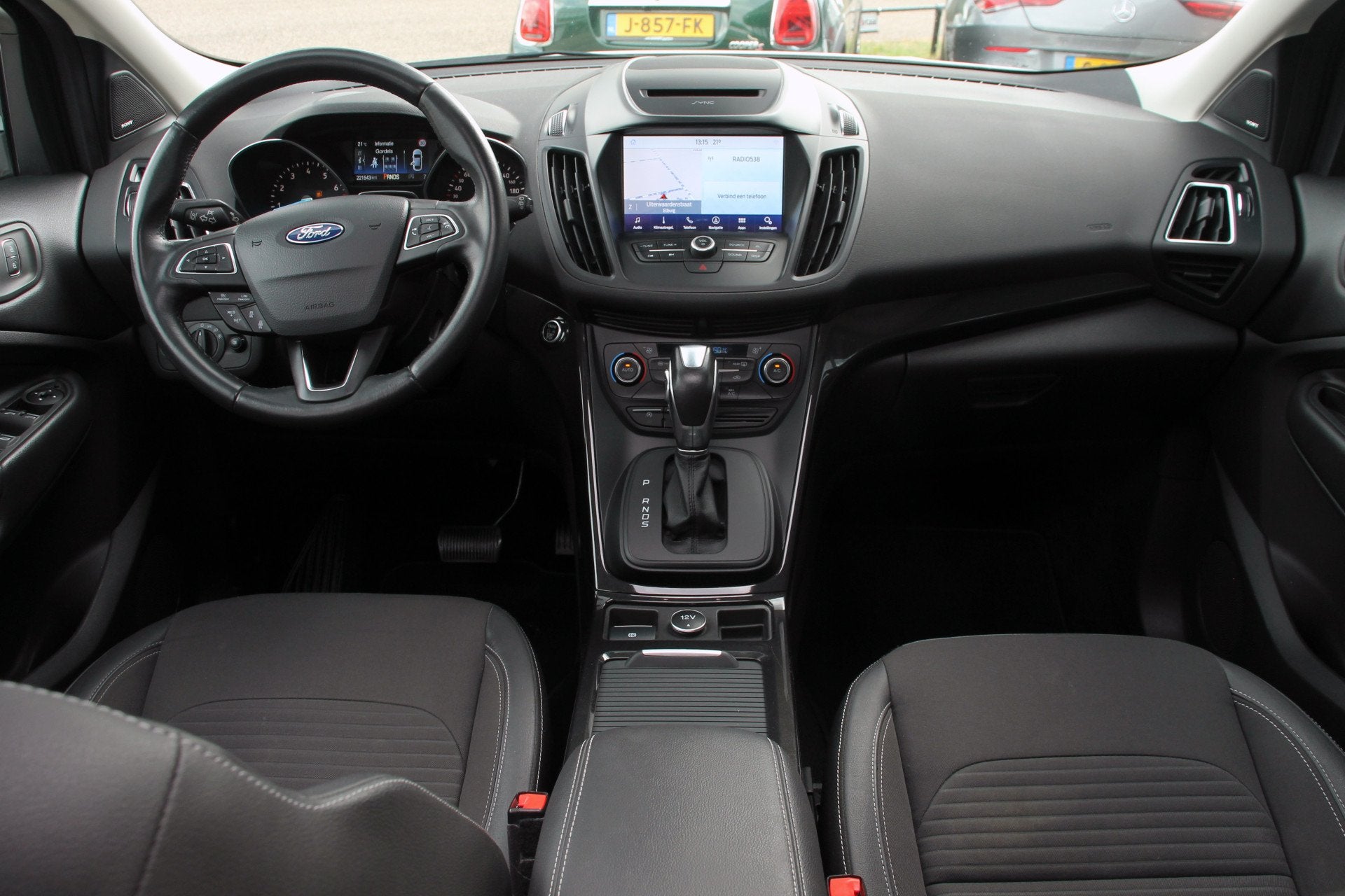 Ford Kuga 1.5 Ecoboost automaat Titanium  Half Leer  C, Auto's, Ford, 4 cilinders, Wit, 11 km/l, Bedrijf