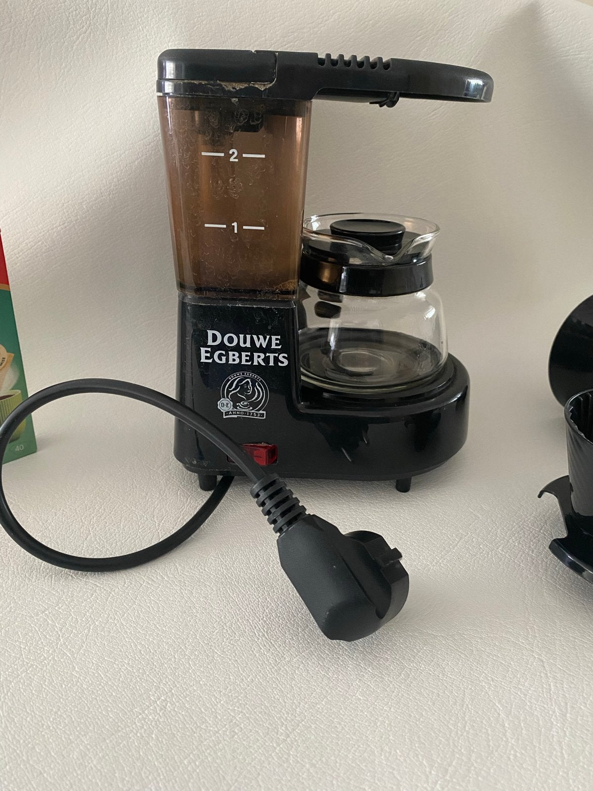 Douwe Egberts Koffiezetapparaat met filter en kan, Ophalen, Gebruikt, Koffiemachine, Gemalen koffie