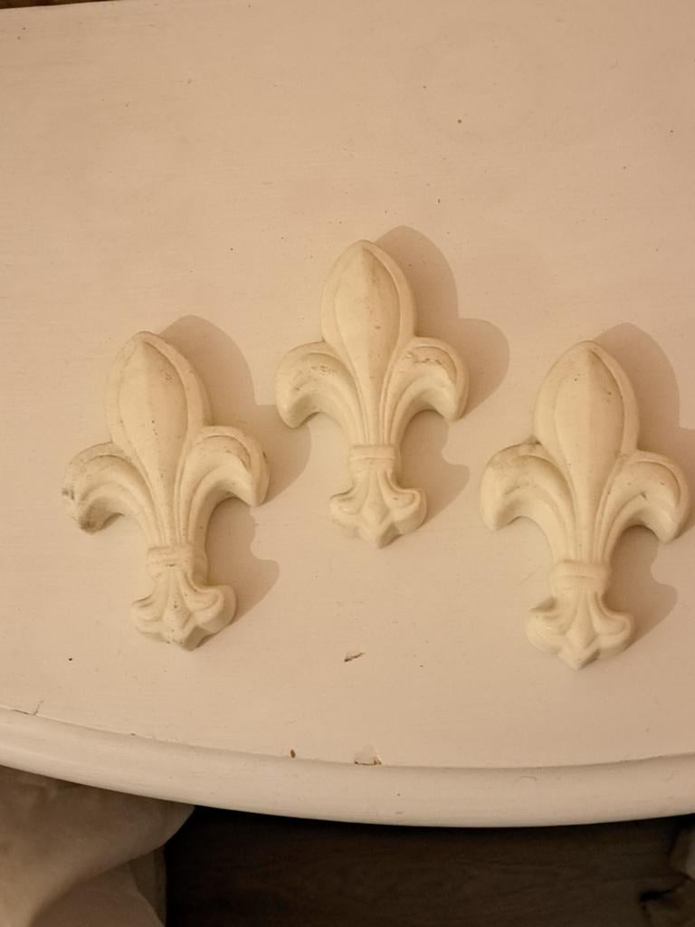 Decoratieve items: Fleur-de-lis, schommelpaardjes, planner, Hout, Gebruikt, Ophalen of Verzenden, Landelijk