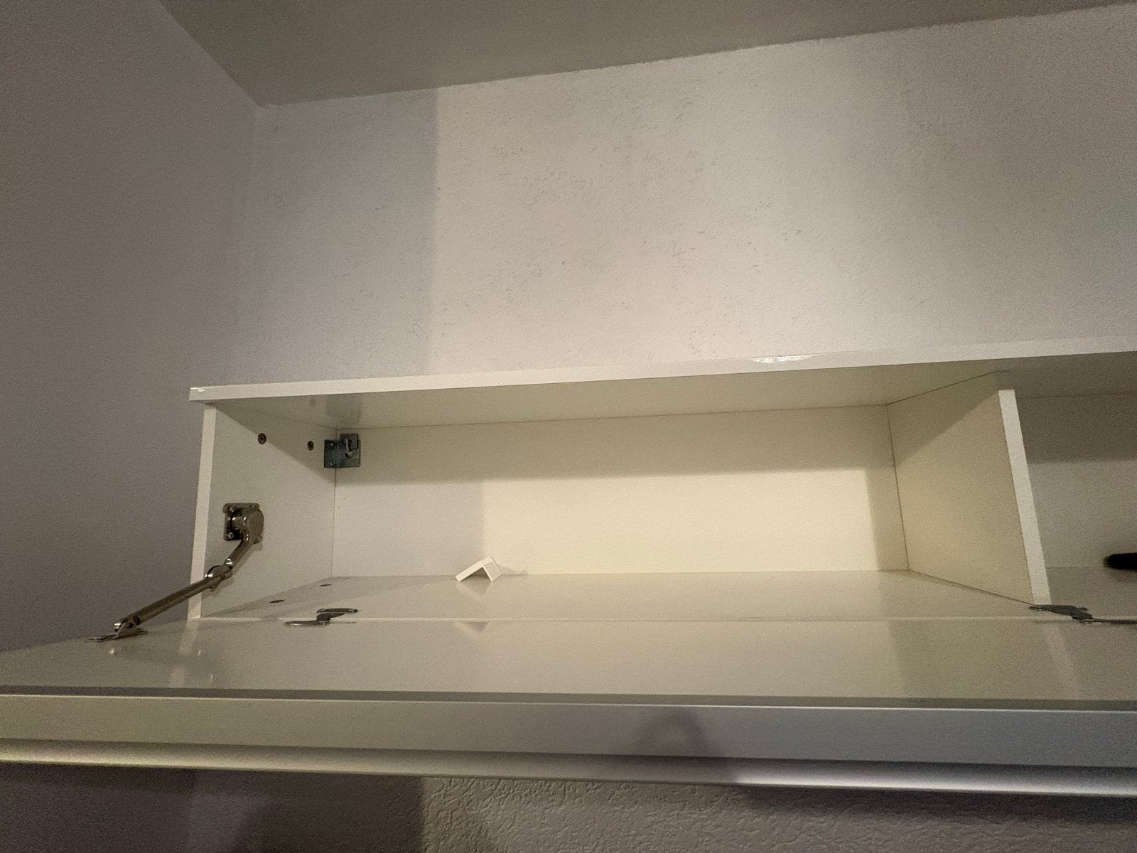 Besta kastje - Wit zwevend wandmeubel, Huis en Inrichting, Kasten | Overige, Ophalen, Zo goed als nieuw
