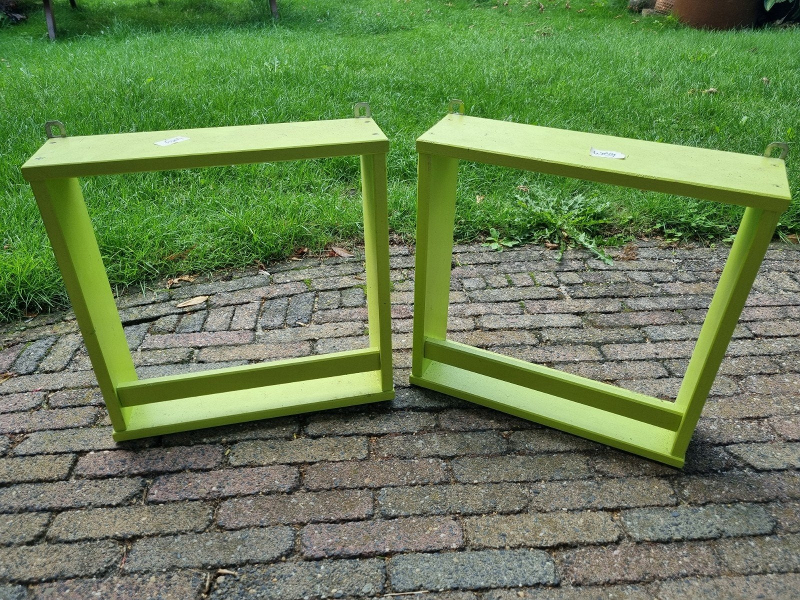 2 houten/groene ophangrekken/kastjes, Ophalen, Gebruikt