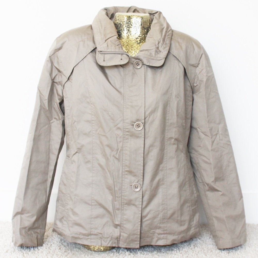Mooie Milo Coats Jas - 82 (Maat 42) € 55,-, Beige, Maat 42/44 (L), Ophalen of Verzenden, Zo goed als nieuw