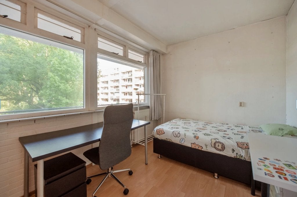 Gratis op te halen bed, Ophalen, Gebruikt, Zwart, Twijfelaar