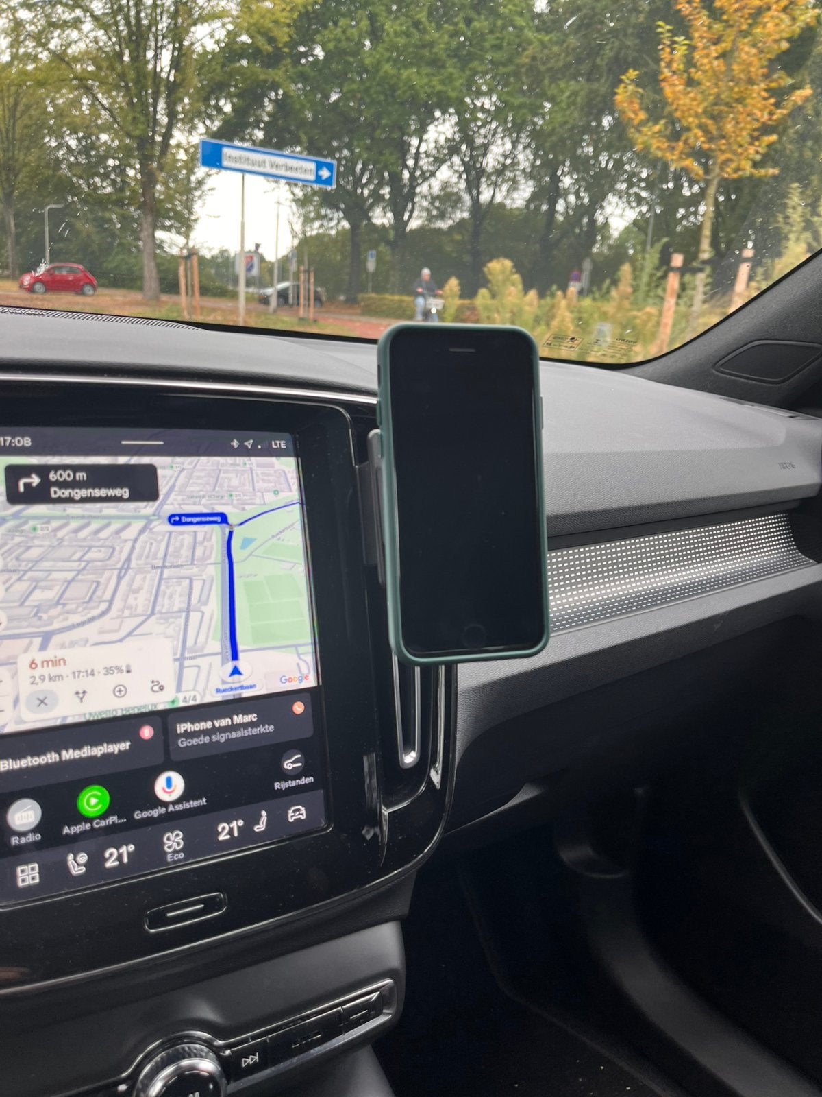 EX40/XC40 iPhone telefoonhouder (MacSafe), Ophalen, Zo goed als nieuw