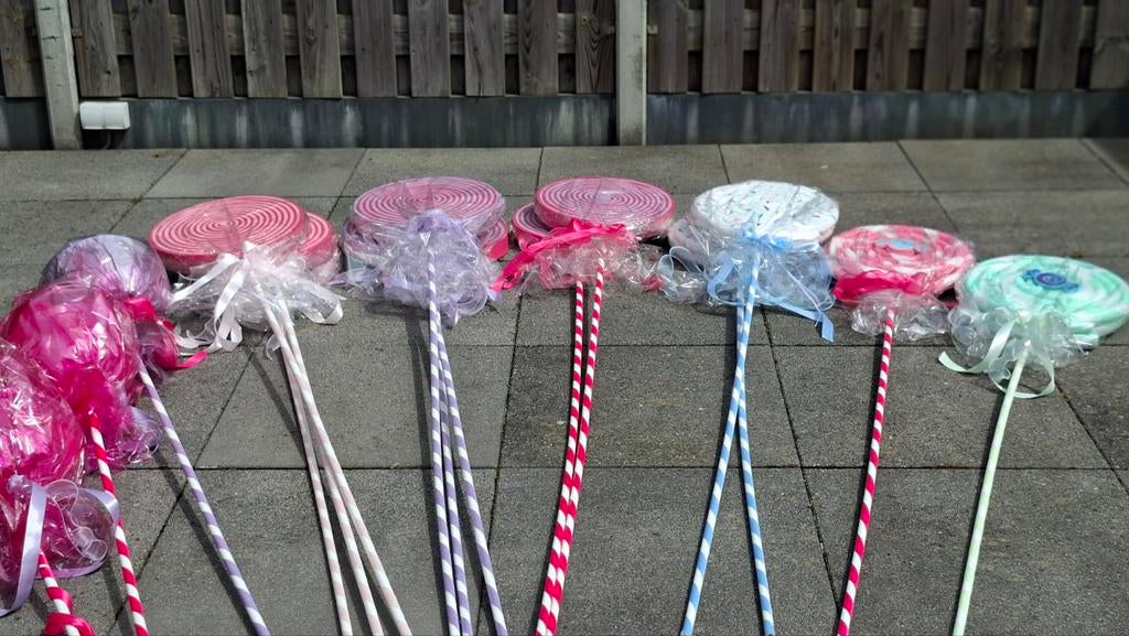 13 (+2) grote lollie stokken voor carnaval optocht, Ophalen, Versiering