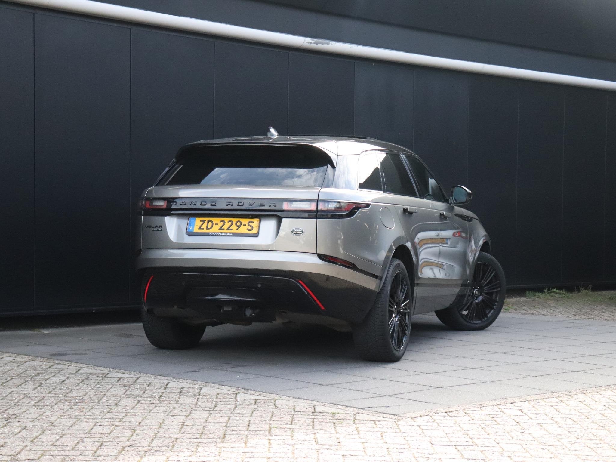Land Rover Range Rover Velar 2.0 P250 Turbo AWD R-Dynamic HS, Stof, Gebruikt, Euro 6, 4 cilinders