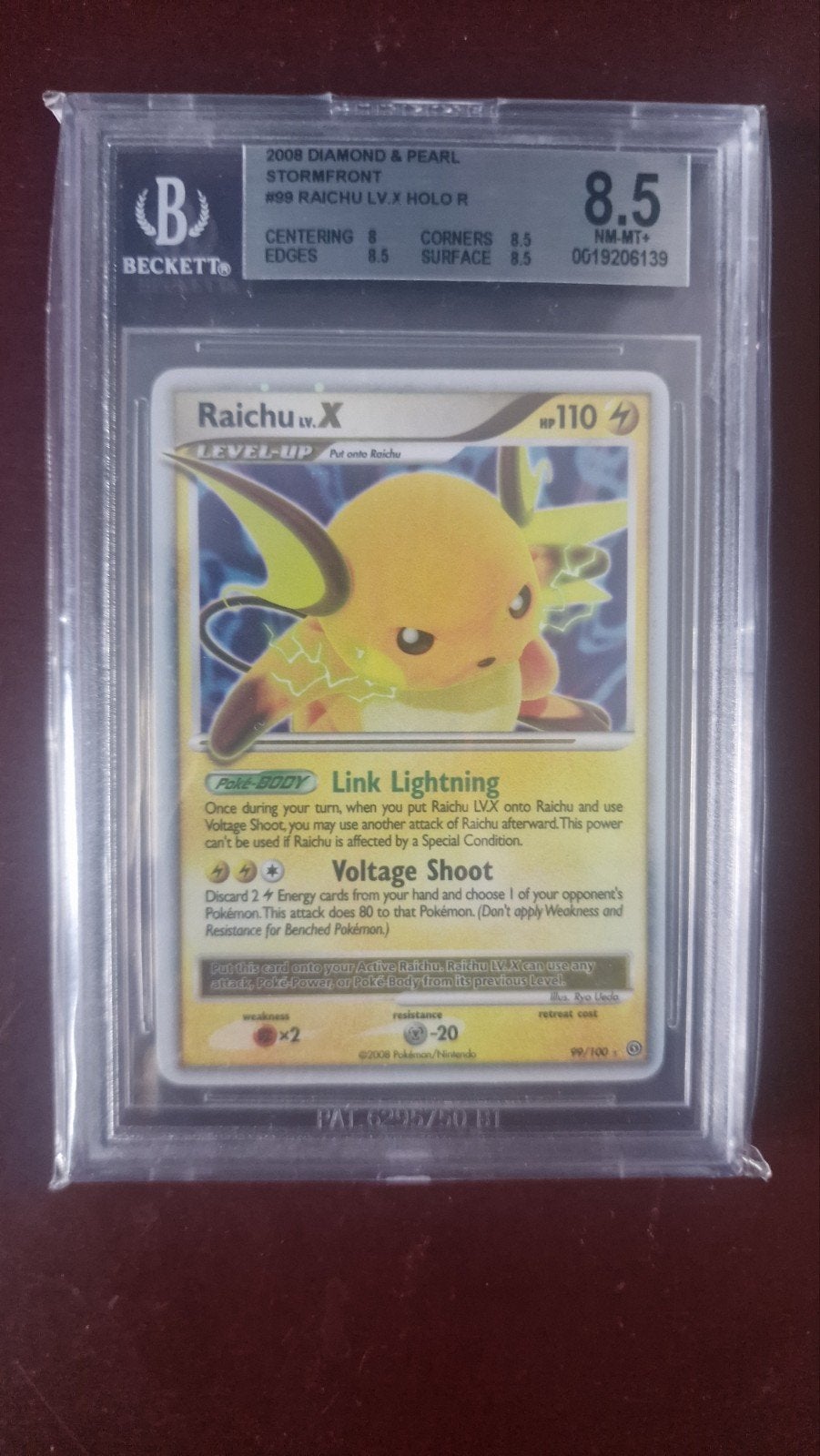 Raichu lvl.X stormfront 8.5 Beckett Pop 11, Hobby en Vrije tijd, Ophalen of Verzenden, Nieuw, Losse kaart, Foil