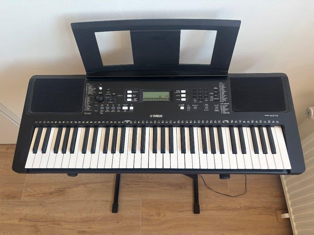 Yamaha PSR-E373 keyboard + standaard, Ophalen, Yamaha, Midi-aansluiting, 61 toetsen
