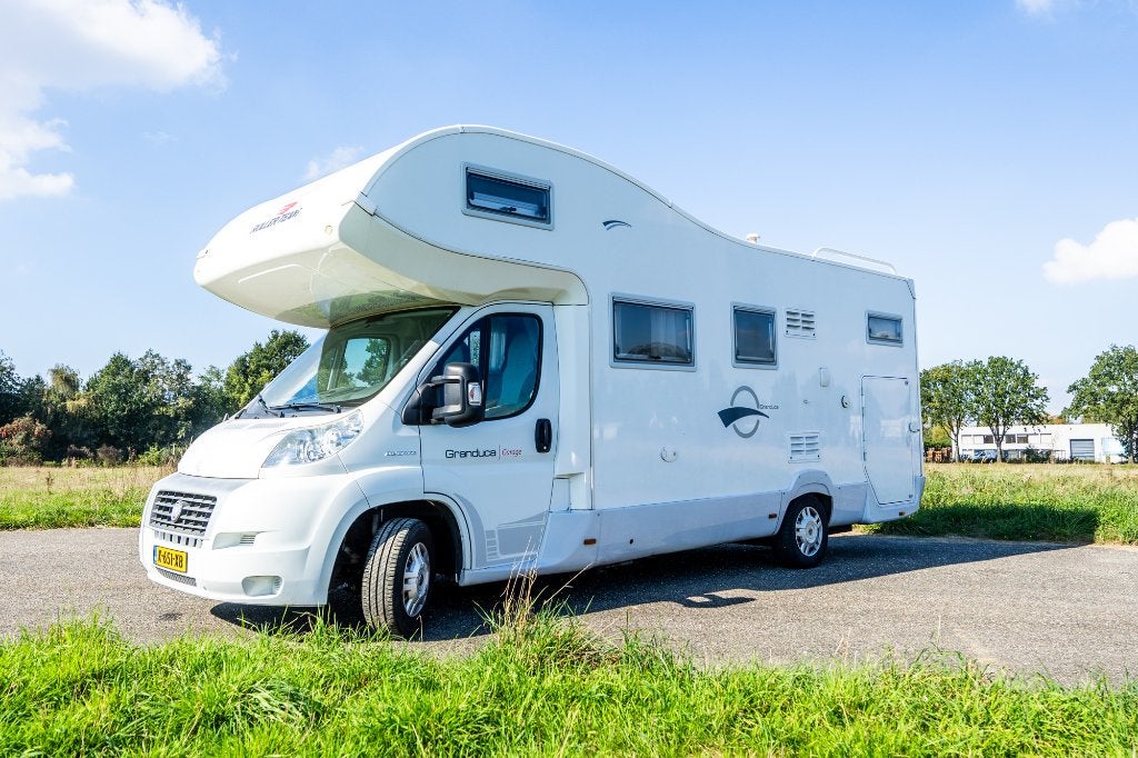 Roller Team Granduca Garage | 6 pers. | 85.566 km | 2008, Caravans en Kamperen, Standaard zit, Alkoof, Fiat, 7 tot 8 meter