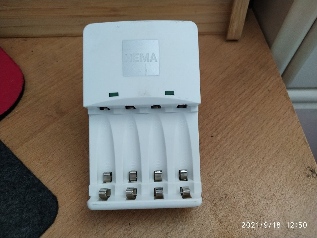 Hema batterijlader, Ophalen of Verzenden, Zo goed als nieuw