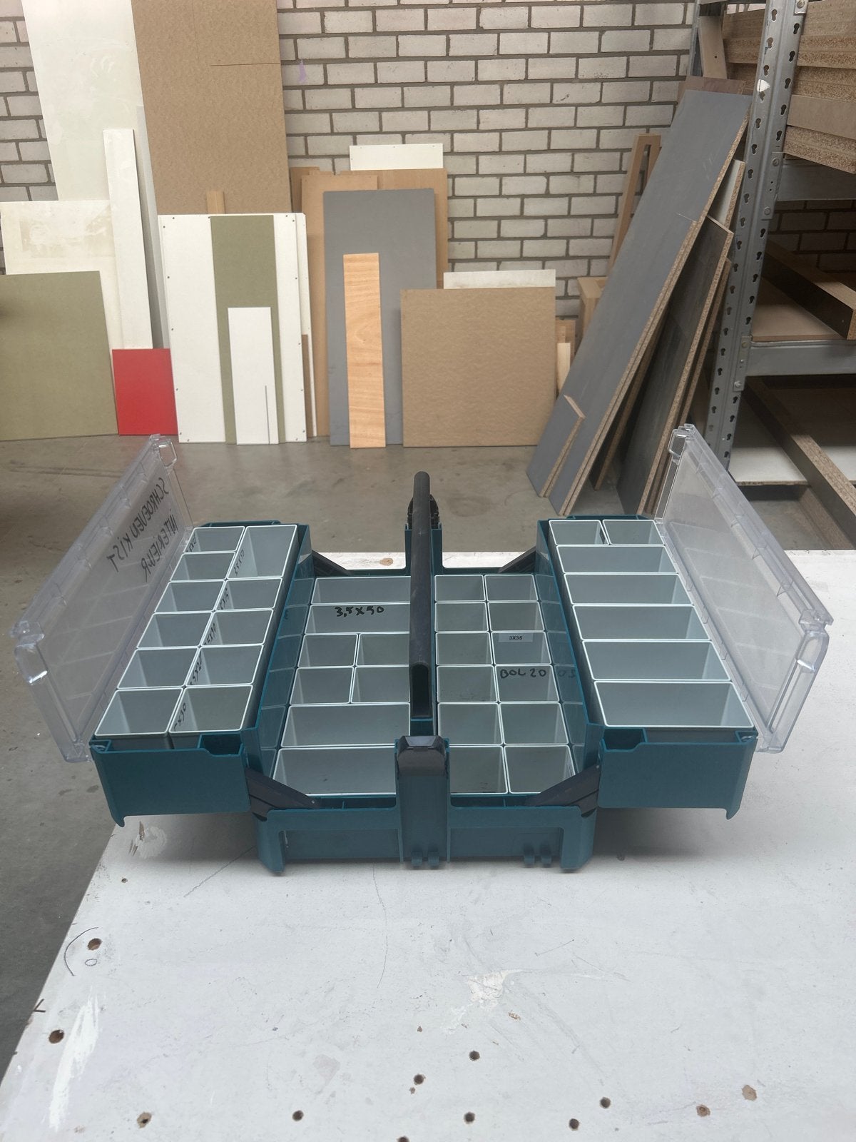 Makita Schroevenkist Volledig Gevuld met Bakjes, Ophalen of Verzenden, Gebruikt, Gereedschapsopslag, Makita