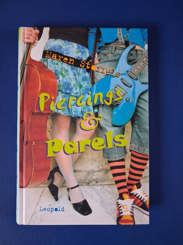 Maren Stoffels - Piercings & parels, Gelezen, Maren Stoffels, Ophalen of Verzenden, Fictie