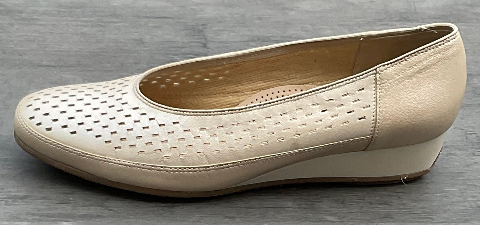 Z.G.A.N. Ara damespumps maat 6,5 in de wijdte G, Ophalen of Verzenden, Zo goed als nieuw, Beige, Sneakers of Gympen