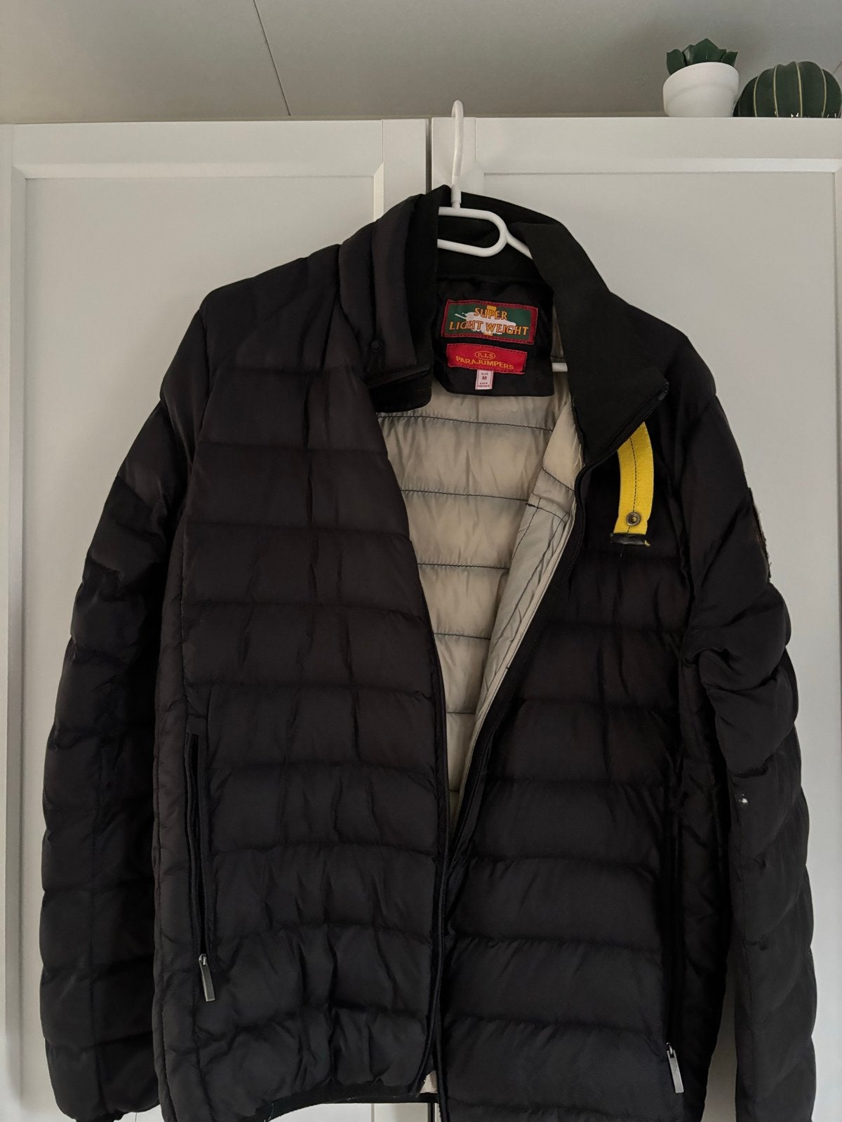 Nette zwarte Parajumpers-stijl jas - Maat M (replica), Ophalen of Verzenden, Gedragen, Maat 48/50 (M), Zwart