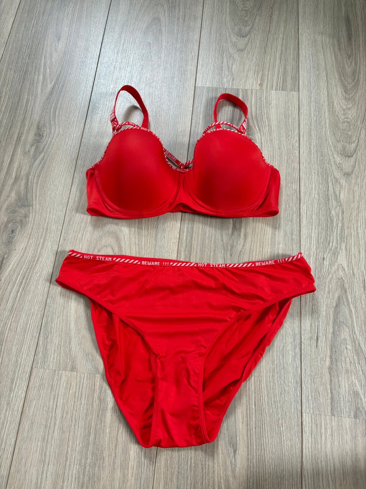 Marlies Dekkers Space Odyssey 80C/XXL balconette Fiery Red, Ophalen of Verzenden, Rood, Setje