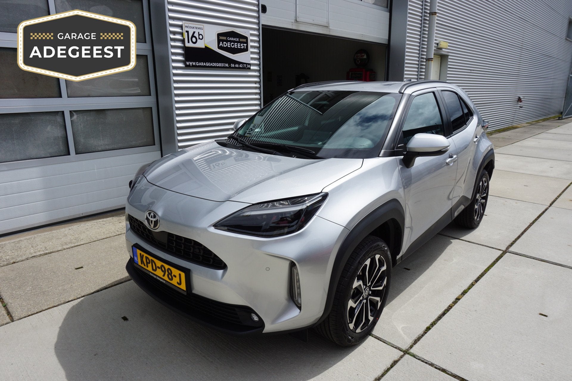Toyota Yaris Cross 1.5 Hybrid 130 Dynamic |Navi|Carplay|PDC, Stof, Gebruikt, 23 km/l, 1490 cc