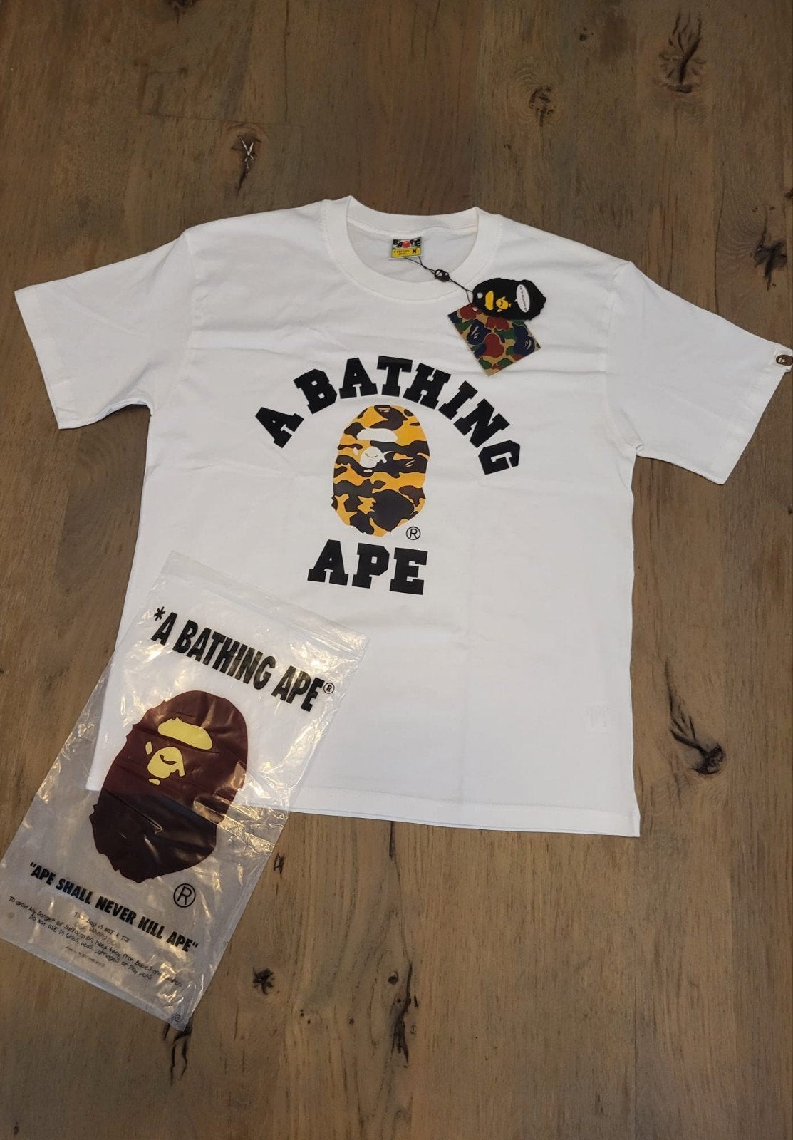 Bape t-shirt, Maat 48/50 (M), Wit, Nieuw, Ophalen of Verzenden