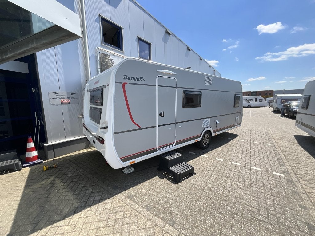 Dethleffs Summer Edition 560 FMK PRIMEUR-STAPELBED, Rondzit, Bedrijf, Dethleffs, Schokbreker
