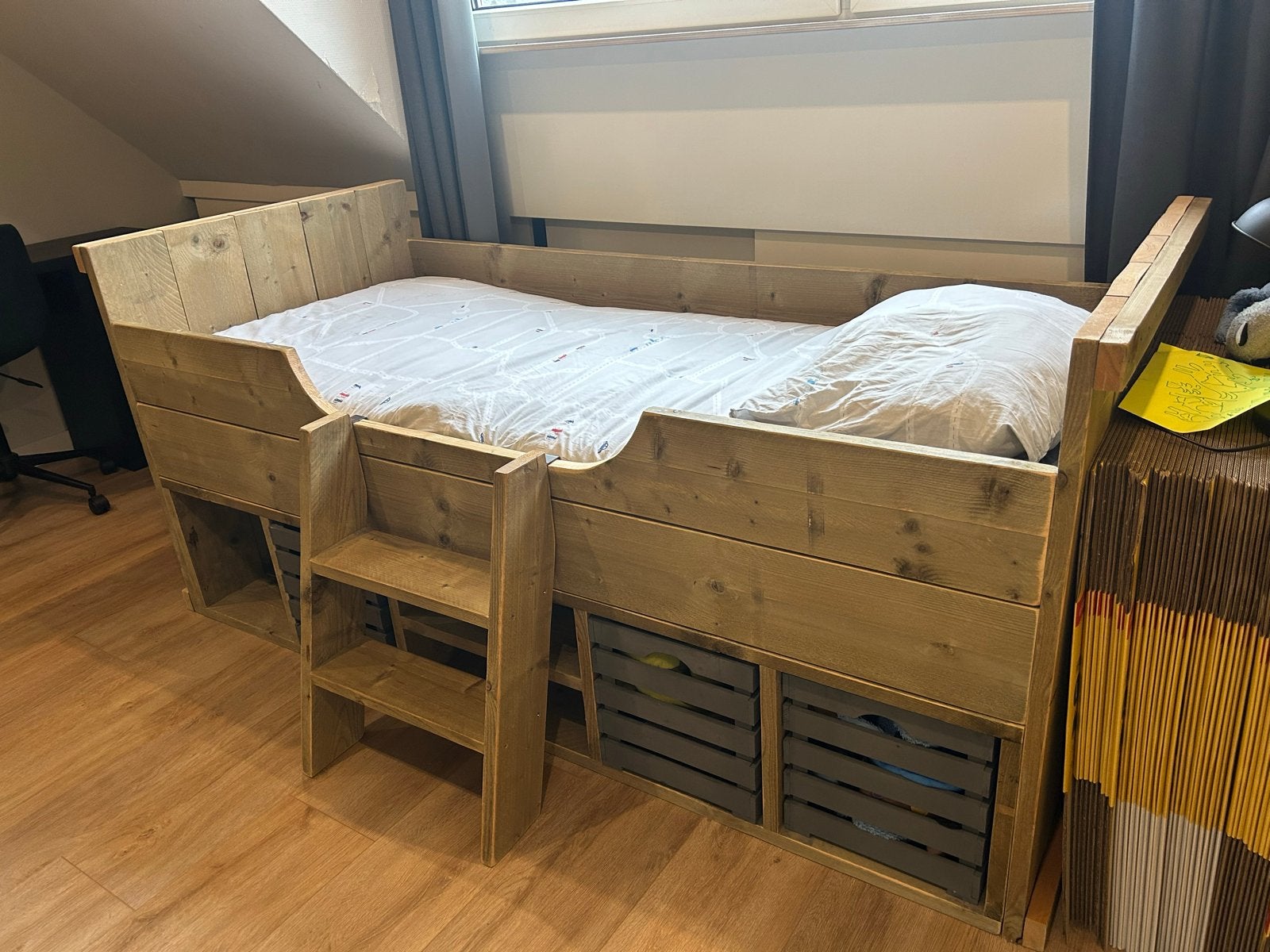 Steigerhouten bed - 90x200 cm, Ophalen, 90 cm, Eenpersoons, Steigerhout