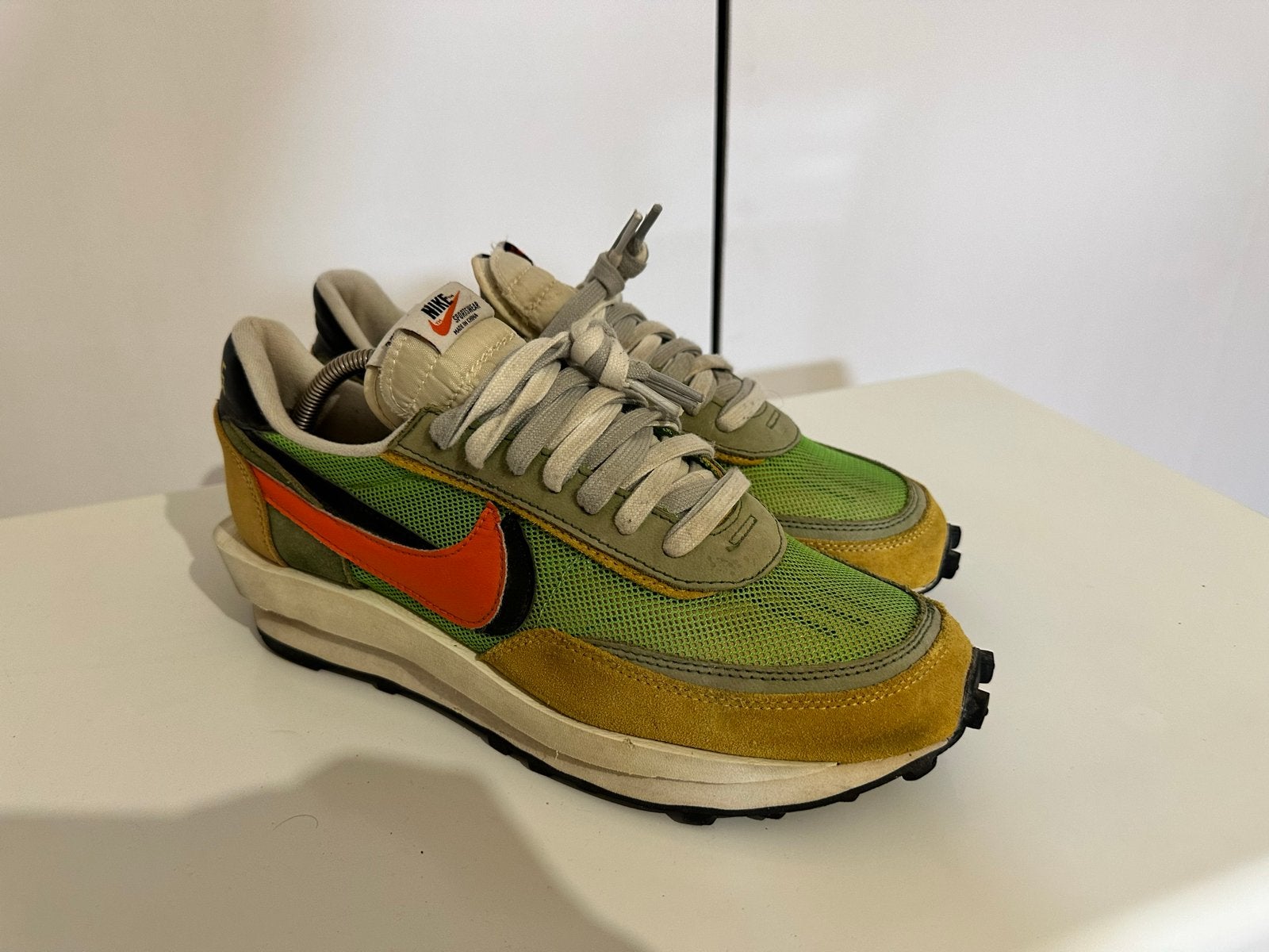 Nike x Sacai VaporWaffle Green Orange Maat 44.5, Kleding | Heren, Ophalen of Verzenden, Gedragen, Overige kleuren, Sneakers of Gympen