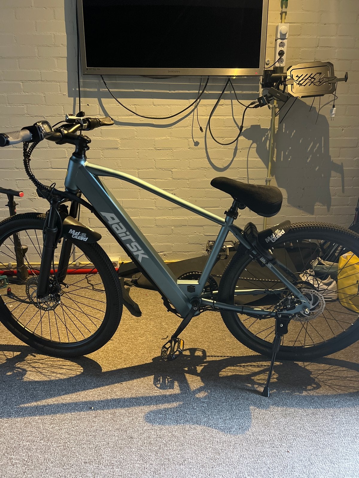 Airsk E-bike - DEFECT lees beschrijving, Fietsen en Brommers, Elektrische fietsen, Zo goed als nieuw, 51 tot 55 cm, 50 km per accu of meer