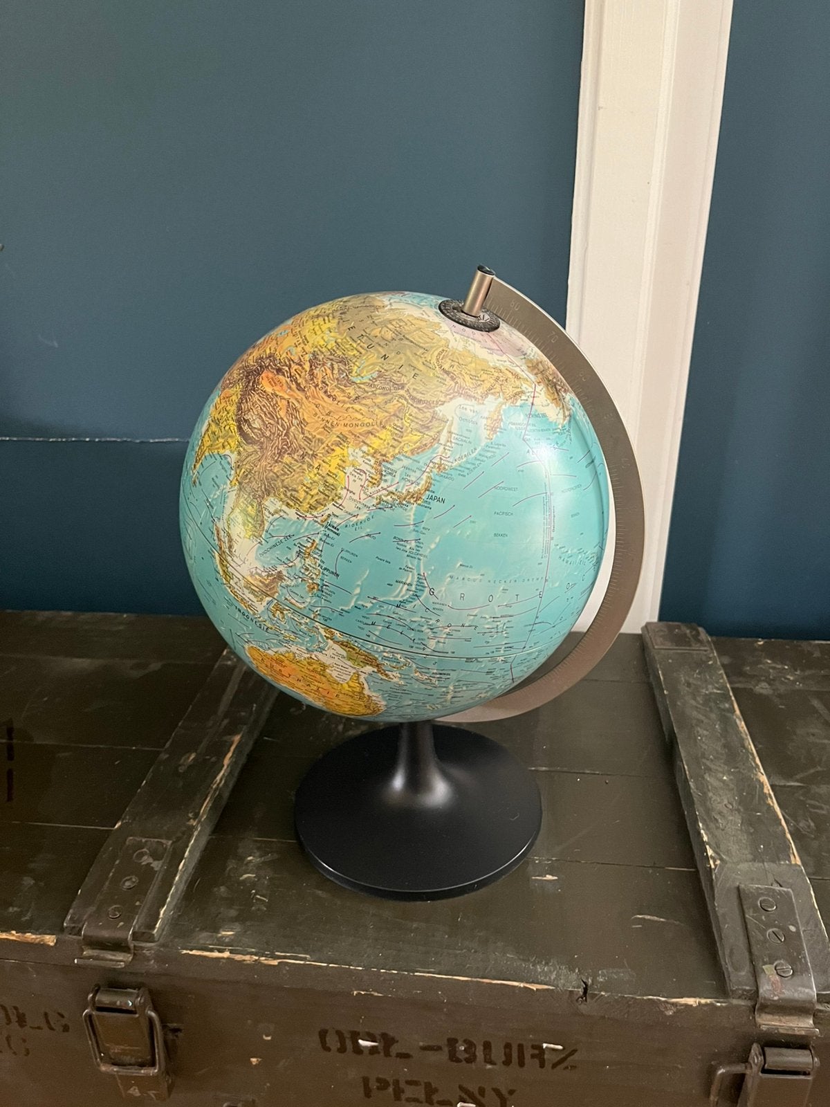 Verlichte wereldbol, Ophalen, Zo goed als nieuw