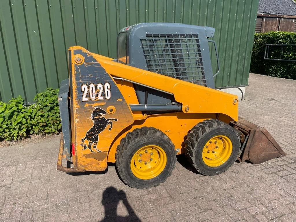 Mustang 2026 bobcat s100 s130 (bj 2014), Zakelijke goederen, Machines en Bouw | Kranen en Graafmachines, Wiellader of Shovel