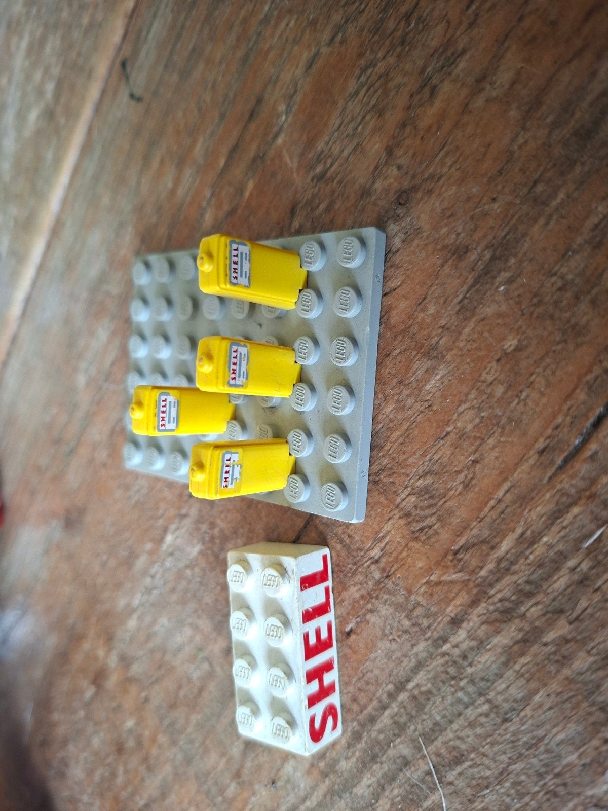 4 oude lego shell benzinepompjes van set 325, Kinderen en Baby's, Speelgoed | Duplo en Lego, Ophalen of Verzenden, Gebruikt, Lego