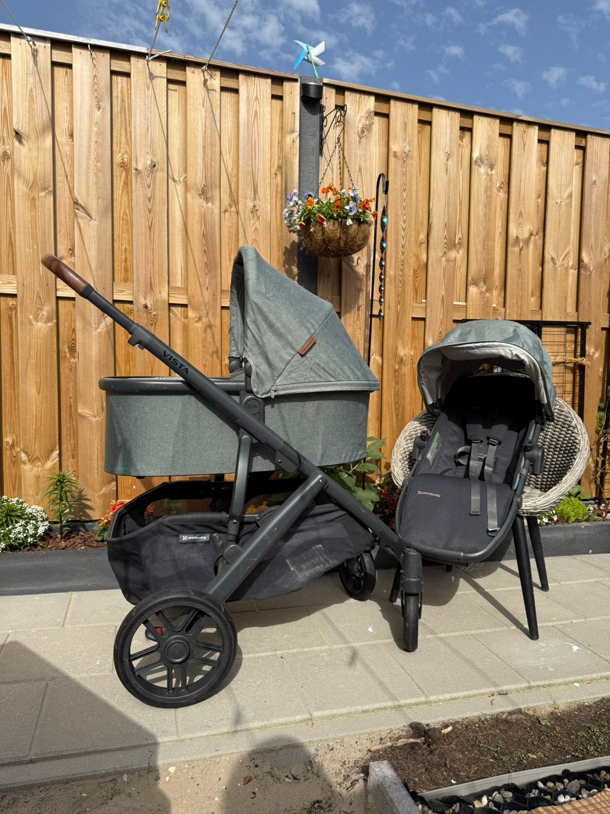 Uppababy Vista V2 met reistas, wieg en zitje, Gebruikt, Combiwagen, Verstelbare duwstang, Ophalen