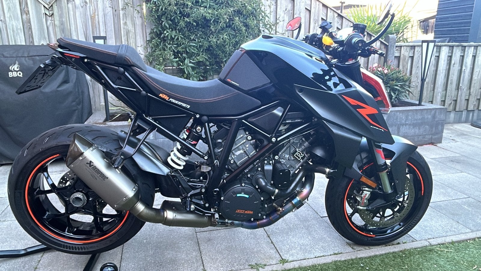 KTM Superduke 1290R Gen2 2019 - Full Akrapovic, 2 cilinders, Motorrijbewijs A, Gebruikt, Particulier