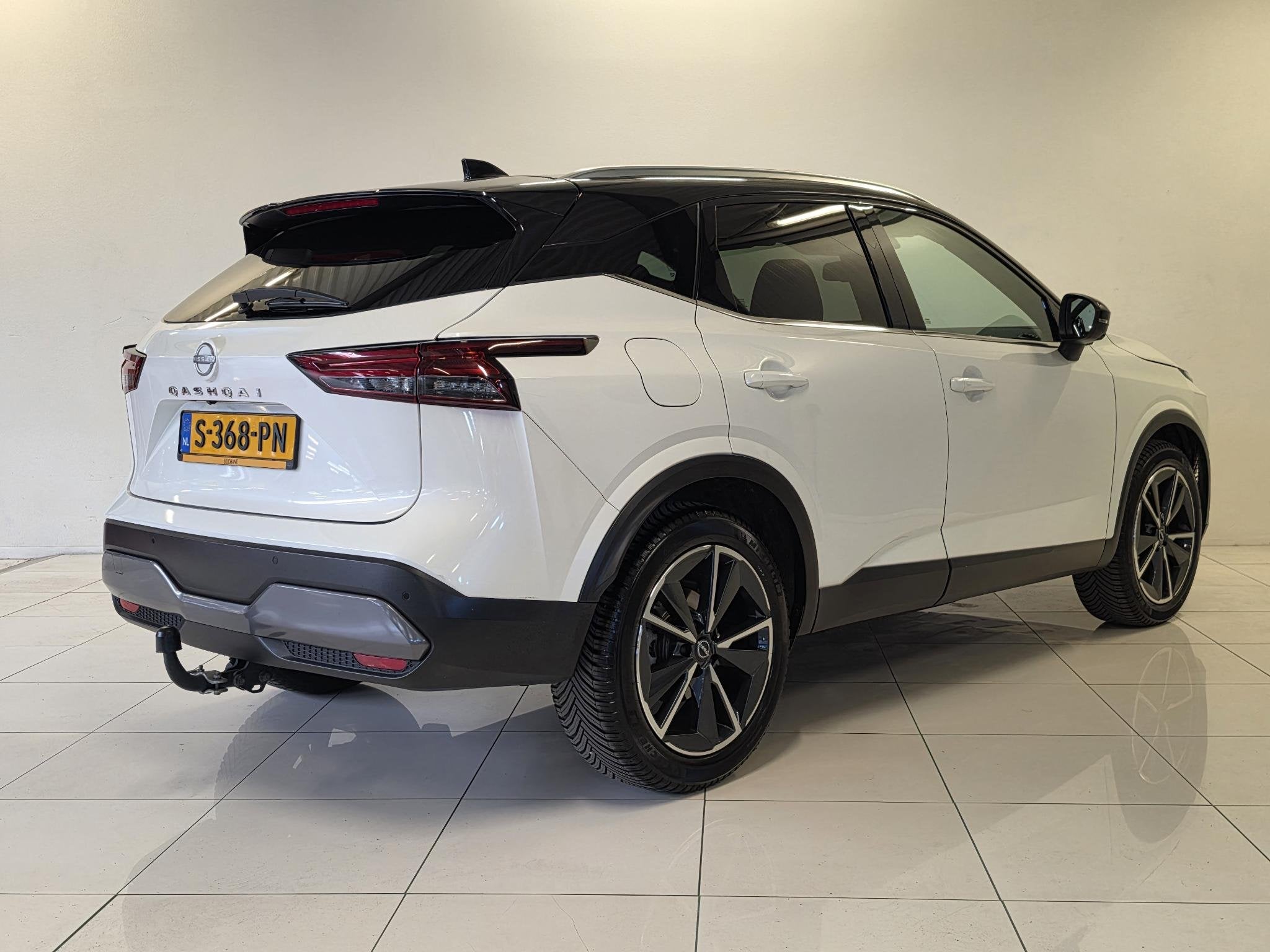 Nissan Qashqai 1.3 MHEV Xtronic Tekna | Trekhaak | 360º Cam, Auto's, Met garantie (alle), Leder en Stof, Wit, Grijs