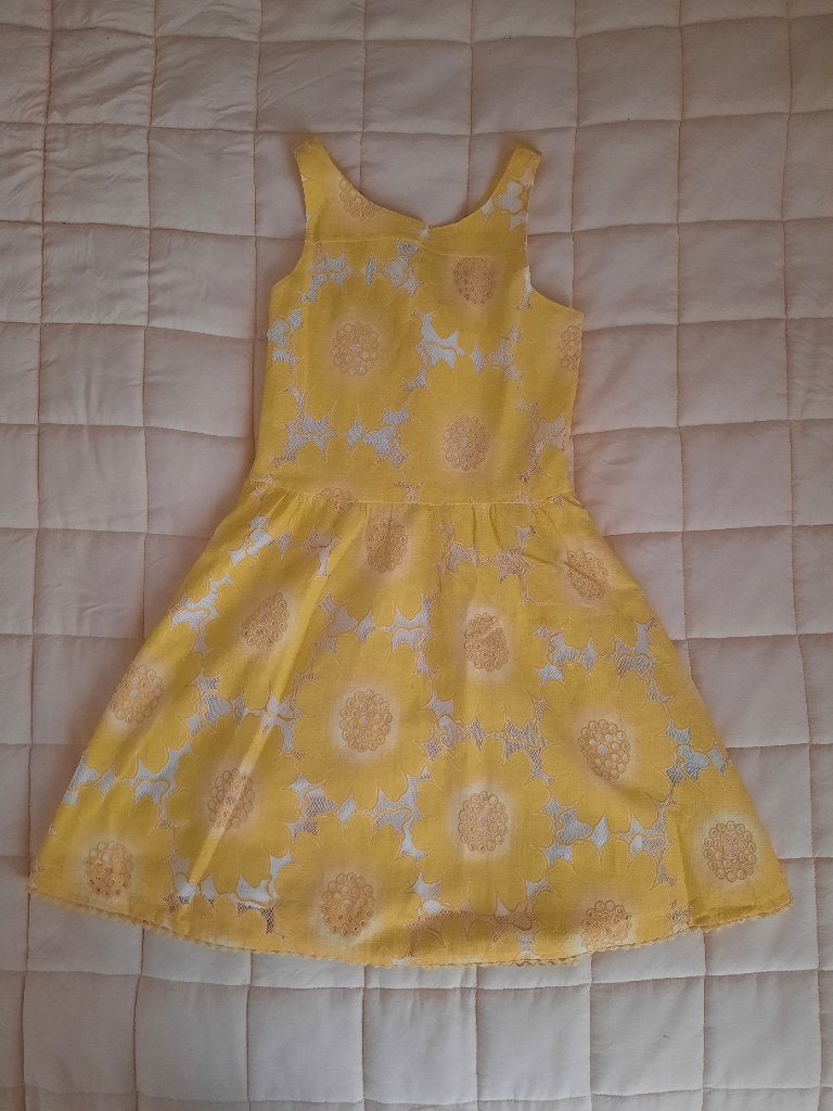 jurkje maat 134 ( art. Z8-2 ), Kinderen en Baby's, Kinderkleding | Maat 134, Ophalen of Verzenden, Zo goed als nieuw, Meisje, Jurk of Rok
