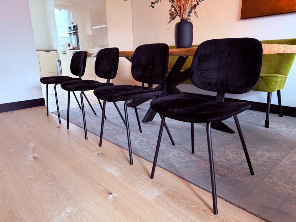 4 Carson eetkamerstoelen, Zwart, Ophalen of Verzenden, Zo goed als nieuw, Vier