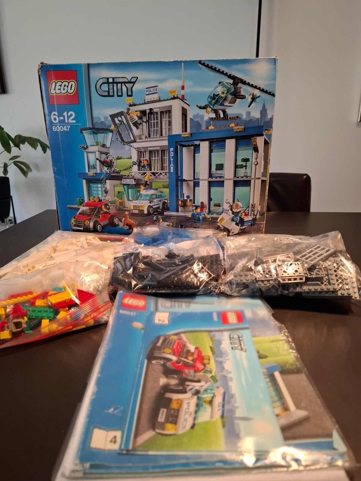 Lego City, politiebureau, nummer: 60047, City, Lego, Ophalen of Verzenden, Zo goed als nieuw