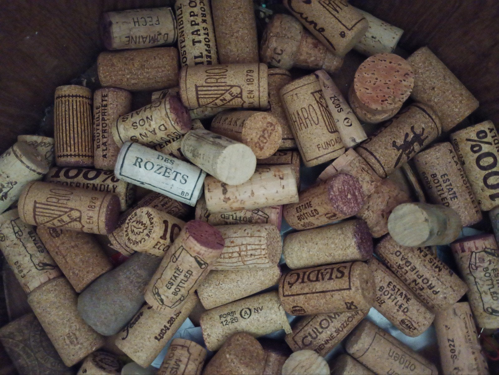 kurken van wijn en champagne flessen, Ophalen, Gebruikt, Natuurlijk materiaal, Knutselmateriaal