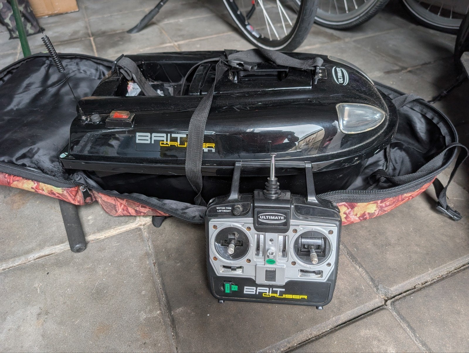 Ultimate Baitcruiser voerboot met afstandsbediening, Ophalen
