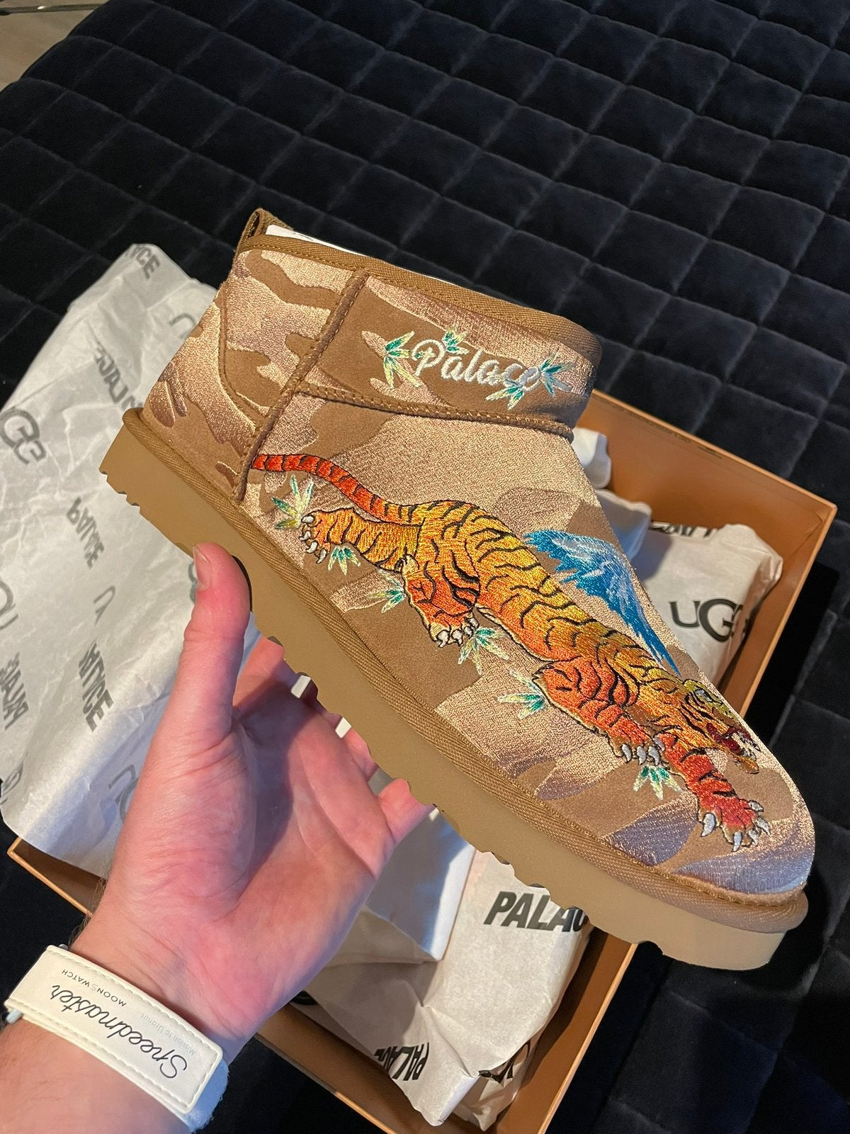 Nieuw in doos: UGG X PALACE maat 44, Ophalen of Verzenden, Nieuw, Zwart, Boots