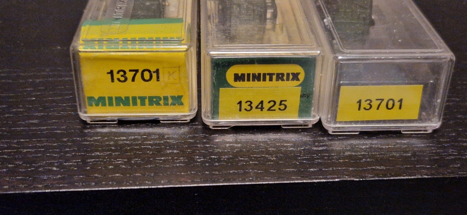 Minitrix N-spoor passagierswagon en goederenwagon, Ophalen of Verzenden, Gelijkstroom, Wagon, Trix