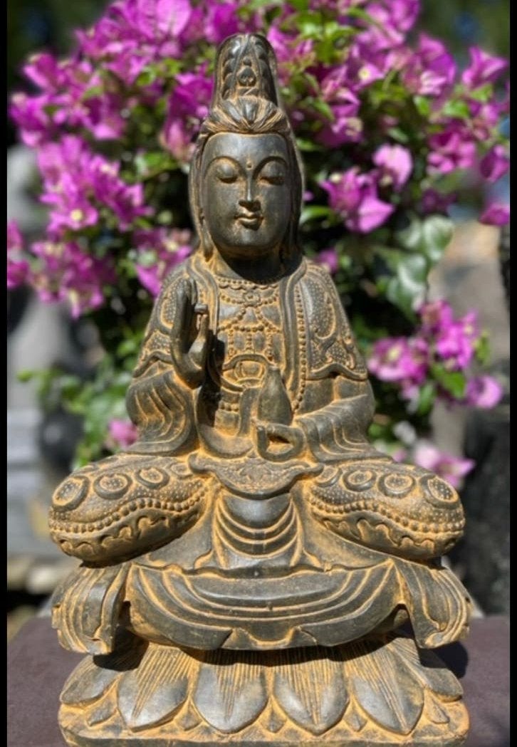 Boedhabeeld Kwan Yin. Godin van de vrede ( beeldenvallei. ), Ophalen, Zo goed als nieuw