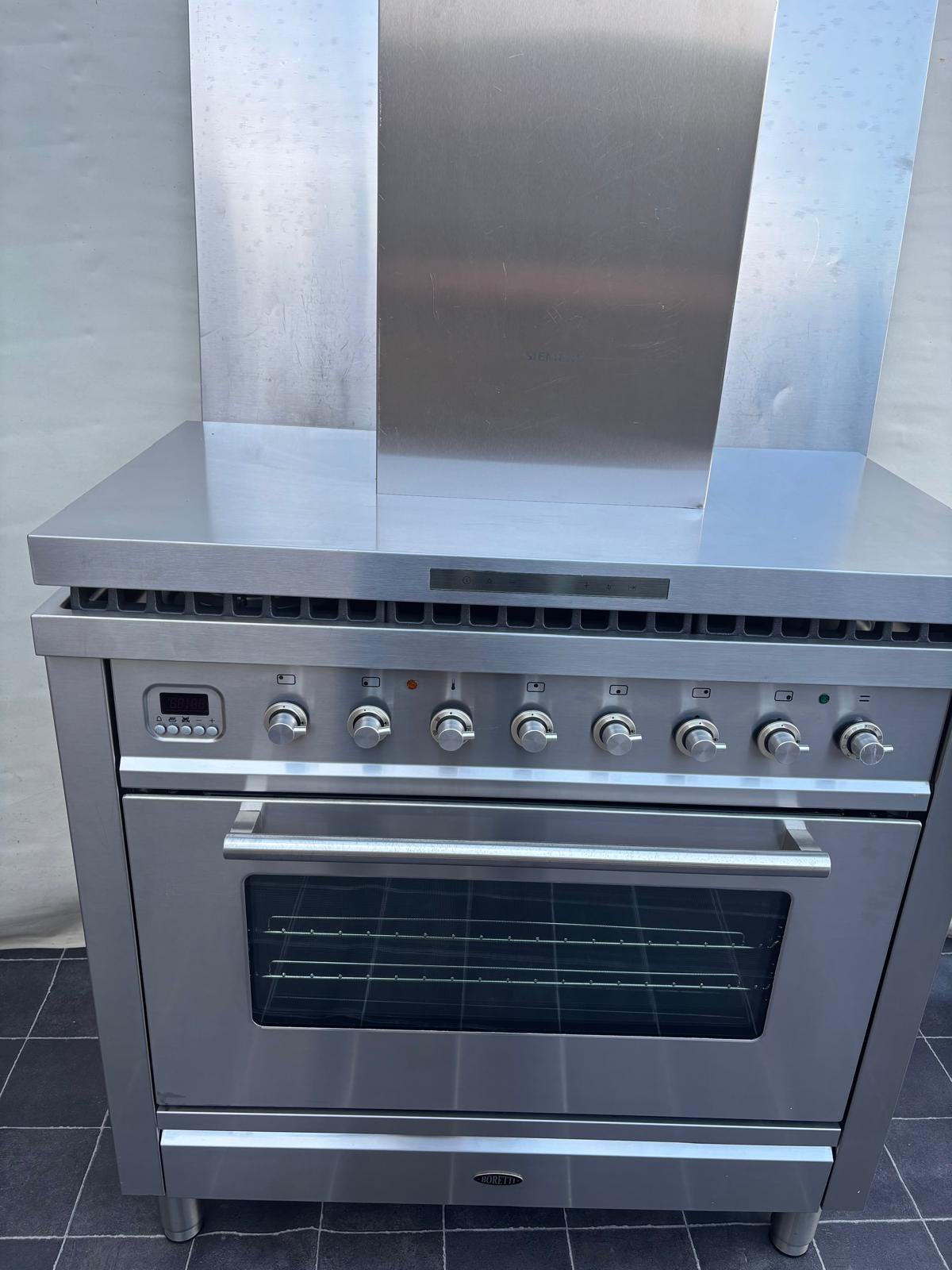 Boretti RVS 6-pits fornuis incl.afzuigkap, Ophalen, 60 cm of meer, Zo goed als nieuw, Energieklasse A of zuiniger