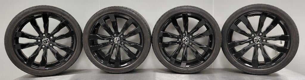 Originele 19 inch VW Suzuka velgen R-line Bridgestone banden, Auto-onderdelen, Banden en Velgen, Gebruikt, Banden en Velgen, Personenwagen