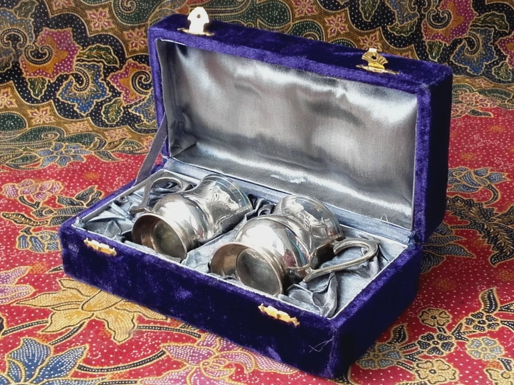 Stel mooie oude silverplate bekers uit Engeland in kistje., Ophalen of Verzenden